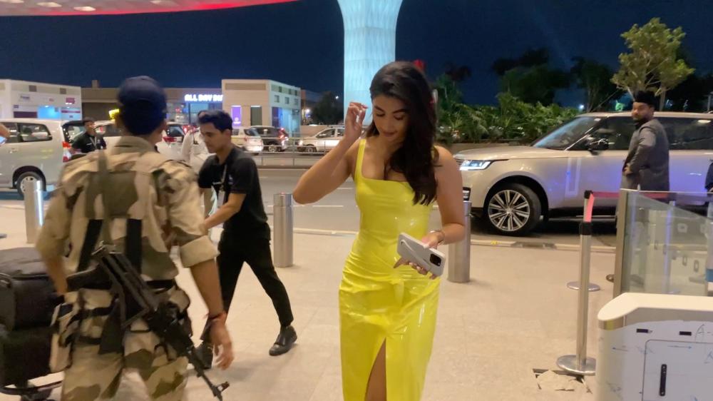 pooja-hegde-was-spotted-at-the-airport-as-she-flew-out-of-mumbai-the-actress-looked-chic-and-comfortable-showcasing-her-effortless-travel-style